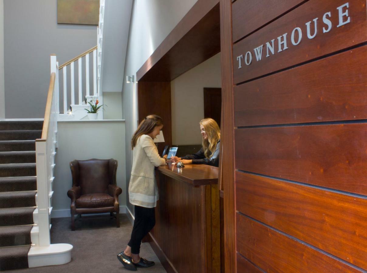 Hotel Gleesons Townhouse Booterstown Dublín Exterior foto